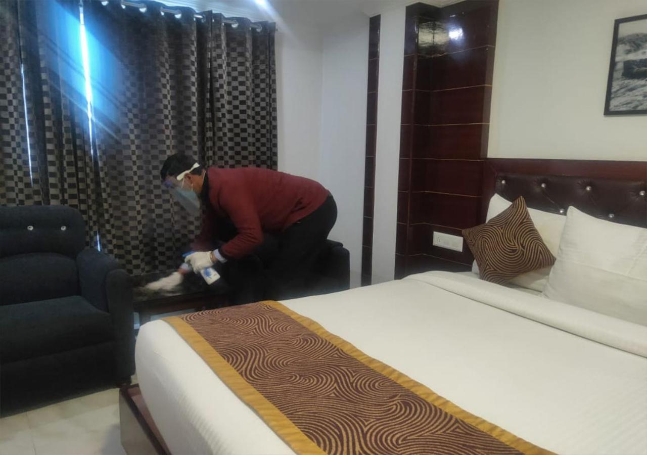 Hotel White Grand Shimla - In City Centre - A Centrally Ac Hotel Extérieur photo